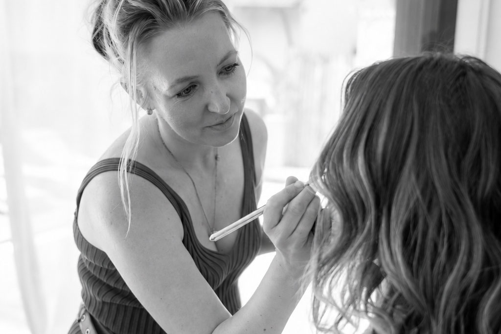 Modern wedding weekend styling for special occasions surrounding the wedding – relaxed, elegant and cohesive.