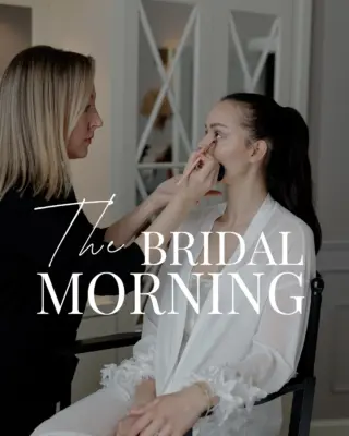 In über 15 Jahren Brautstyling und mehr als 300 Getting Readys habe ich immer wieder beobachtet, welche fünf Faktoren darüber entscheiden, ob ein Brautmorgen ruhig und genussvoll beginnt – oder von Hektik geprägt ist:  ✓ Ein passender Raum. 
✓ Die richtigen Menschen. 
✓ Genügend Zeit. 
✓ Kleine persönliche Anker. 
✓ Optimale Vorbereitung.  Denn dein Getting Ready ist nicht nur die Zeit, in der dein Styling entsteht. Es ist der Auftakt deines Hochzeitstages.  It’s Time To Feel Iconic.  —  In over 15 years of bridal styling and more than 300 getting-ready mornings, I have seen which five factors make the difference between a calm, enjoyable start and a morning shaped by stress and rushing:  ✓ The right setting.
✓ The right people.
✓ Enough time.
✓ Small personal comforts.
✓ Thoughtful preparation.  Because your getting ready is more than the time in which your bridal look is created. It is the beginning of your wedding day.  It’s Time To Feel Iconic.  PHOTO CREDIT @florianpetermann_weddings
VENUE @mo_munich  #BridalMorning #GettingReady #Brautstyling #WeddingMorning #TanjaNaumannBeauty